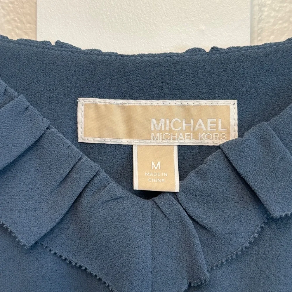 Dress - Picture 6 of 7